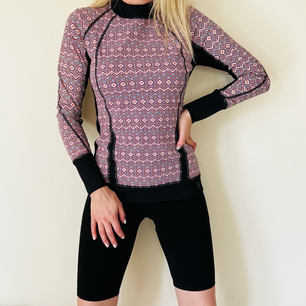 Victoria’s Secret Sport VSX neon abstract long sleeve half zip rash guard